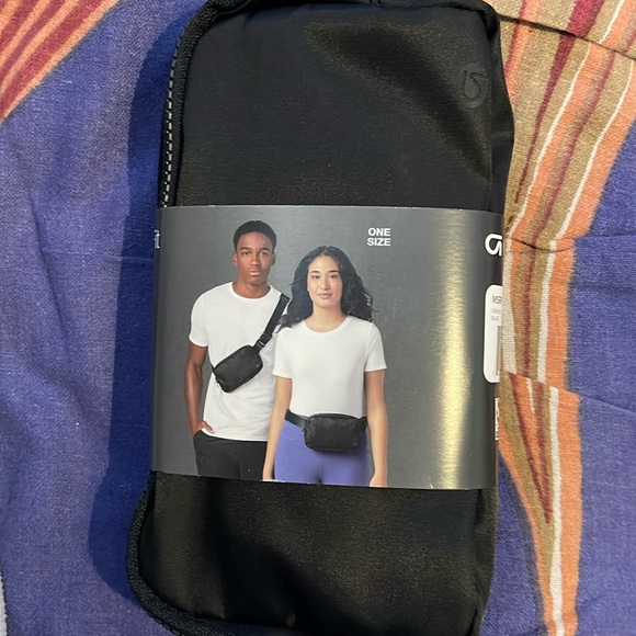 GAP Handbags - Gapfit black Waist Pack NWT